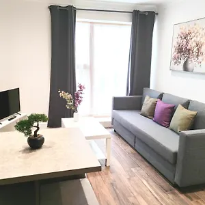 Apartment Luxury Near Centre, Near Train Station, E1, London