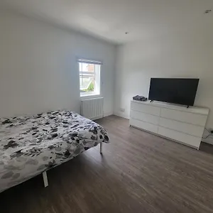 Homestay Private Near Ideal For Explorers, London